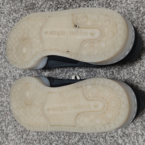 Gray and White Adidas Sneakers w Cream Laces - Picture 9 of 9